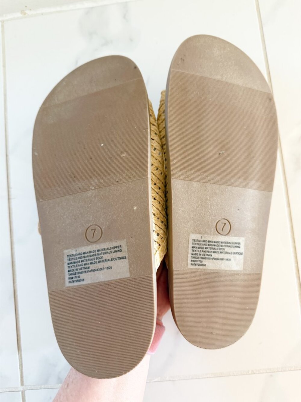 Universal Thread Natural SIZE 7 Collin Sandals Memory Foam Insole Raffia Straw - Picture 6 of 11